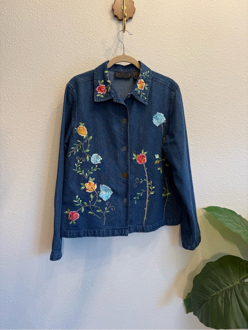 New Direction Embroidered Floral Denim Jacket Button Front Size Small